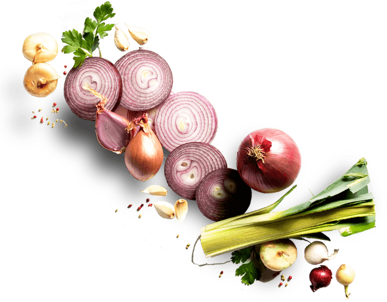 A bunch of red onions or shallots that are still fresh after being  harvested. 10972013 Stock Photo at Vecteezy